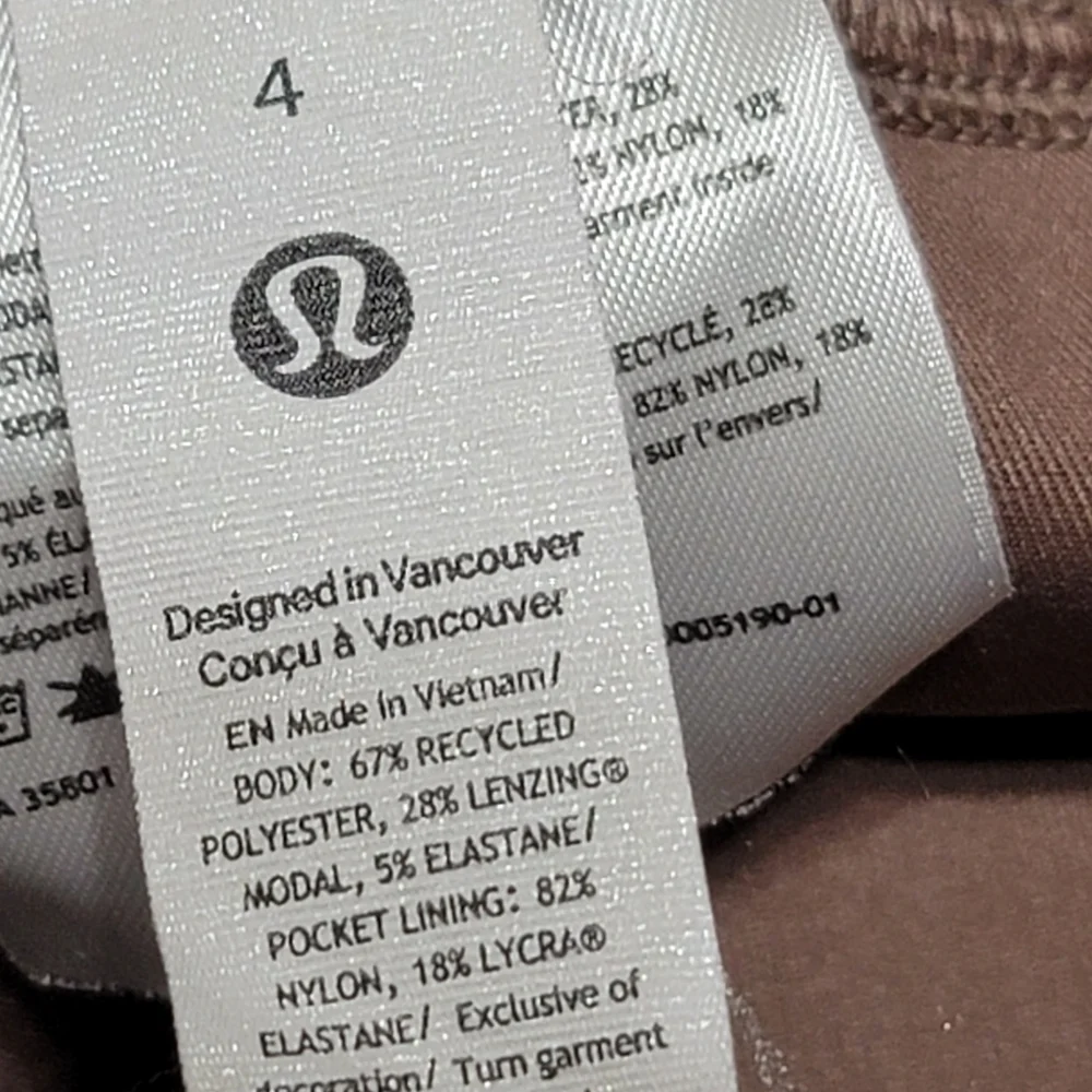 ​Lululemon Ribbed Softstreme Zip-Leg High-Rise Crop Pant 25